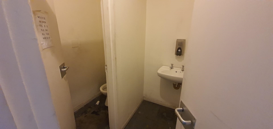 Commercial Property for Sale in Airport Industria Western Cape